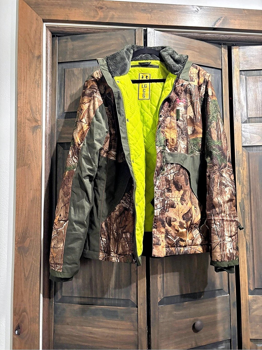 Under Armour Storm Camo Hunting Jacket Women’s Brown & Green Large